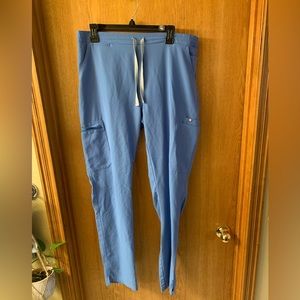 Ceil blue Figs skinny scrub pants. Large tall